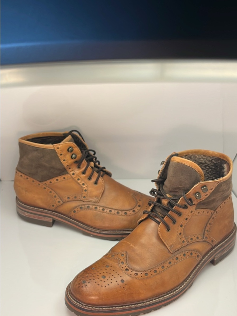 Johnston & Murphy Men's Brown Tan Leather Brogue Chukka Boots